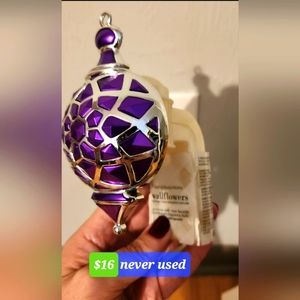 Wallflower plug-in  - Ornament - Retired